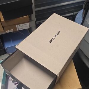 Palm Angels Light Gray Box